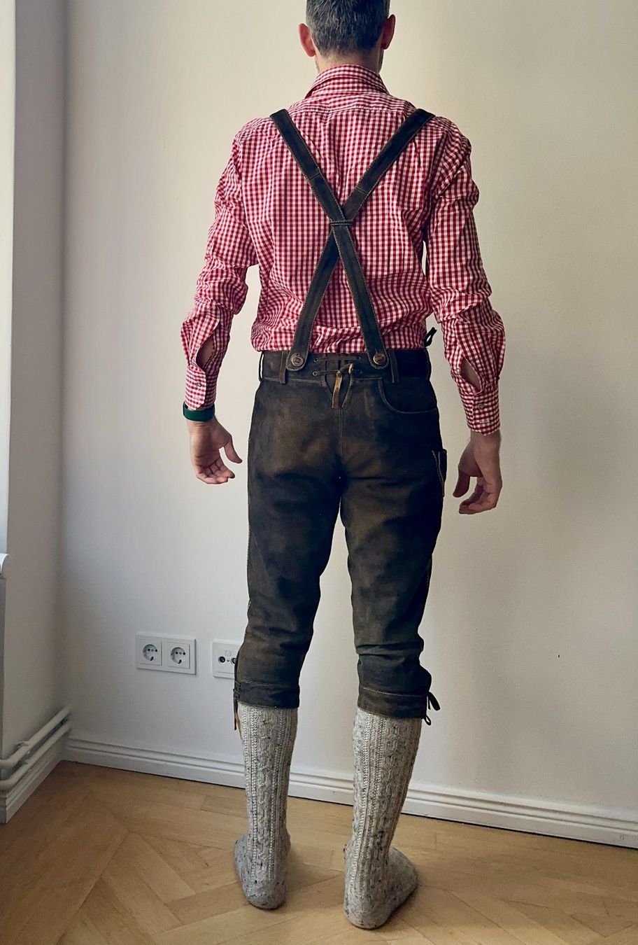 Hosen: Lederhose, Trachtenhemd, Strümpfe – Gebraucht aus Zürich von jbr_p8kh 3