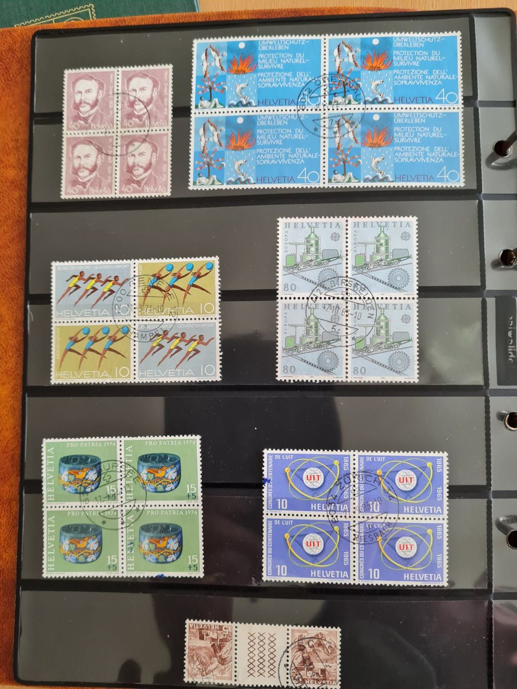 Alben: Album mit Schweizer Briefmarken. – Gebraucht aus Luzern von Ulrich34 2