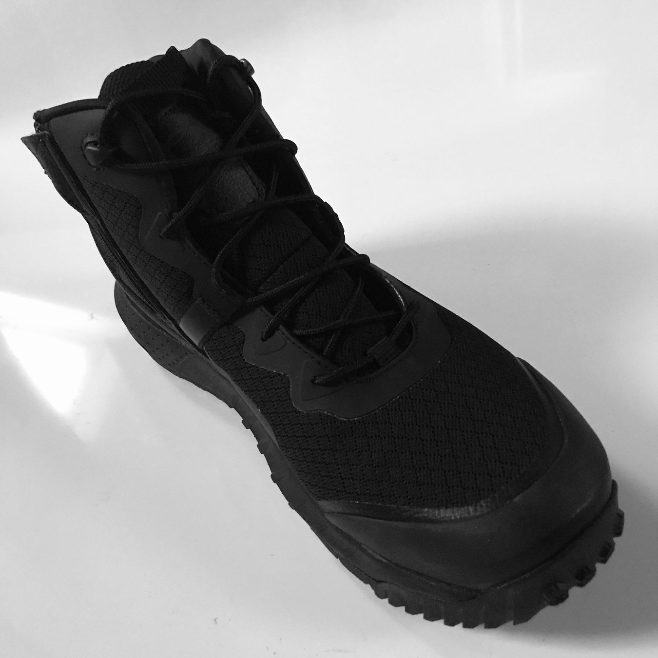 Under Armour Scarpe da uomo: Under Armour Micro G Valsetz Zip Mid Boots  Gr. 44.5 – Nuovo e nell'imballaggio originale da Luzern venduto da cap_pv8l 5