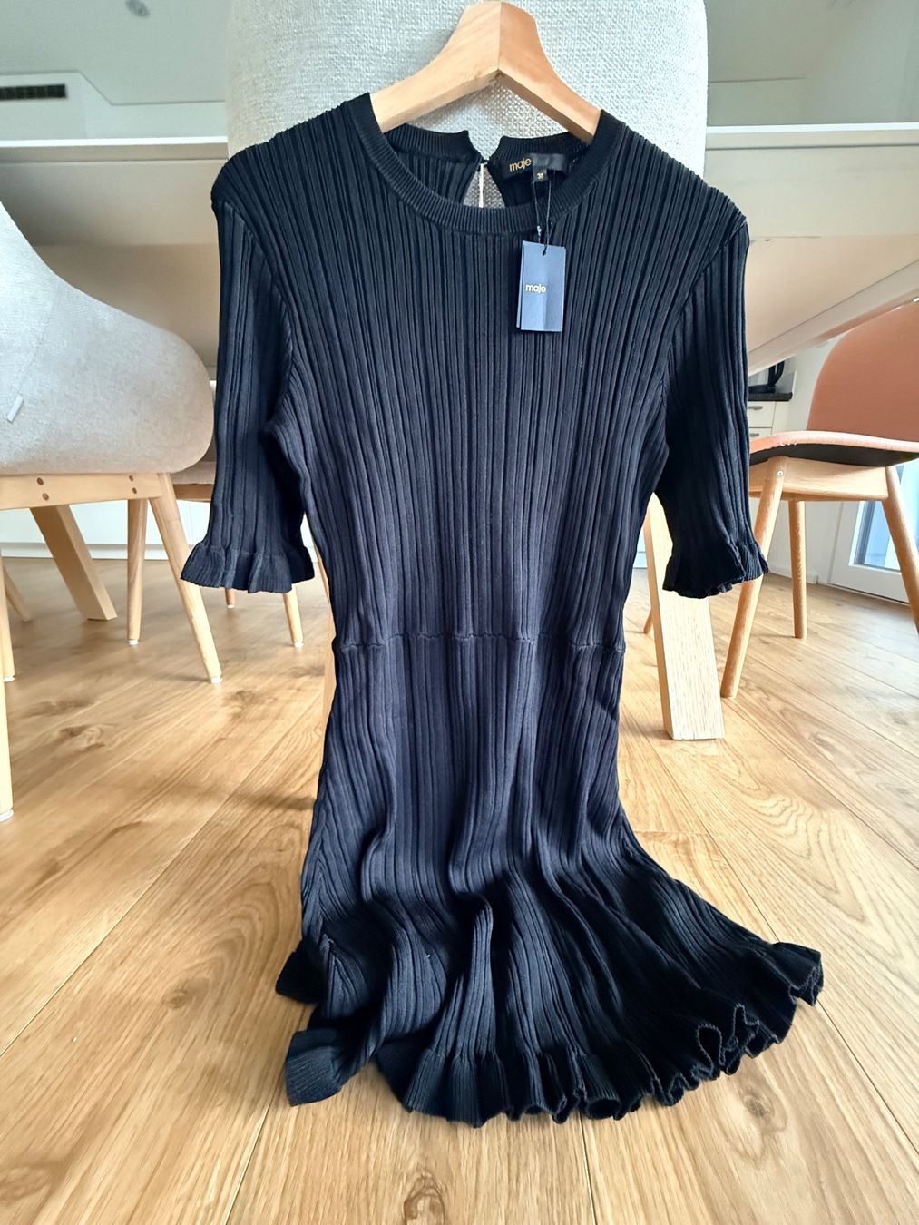Vestiti: MAJE SHEATH DRESS – Nuovo e nell'imballaggio originale da Egg b. Zürich venduto da sanaxenia