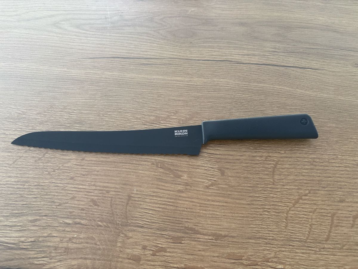 Kuhn Coltelli da cucina: Kuhn Rikon Brotmesser schwarz – Usato da Niederwil AG venduto da pat_l6fn