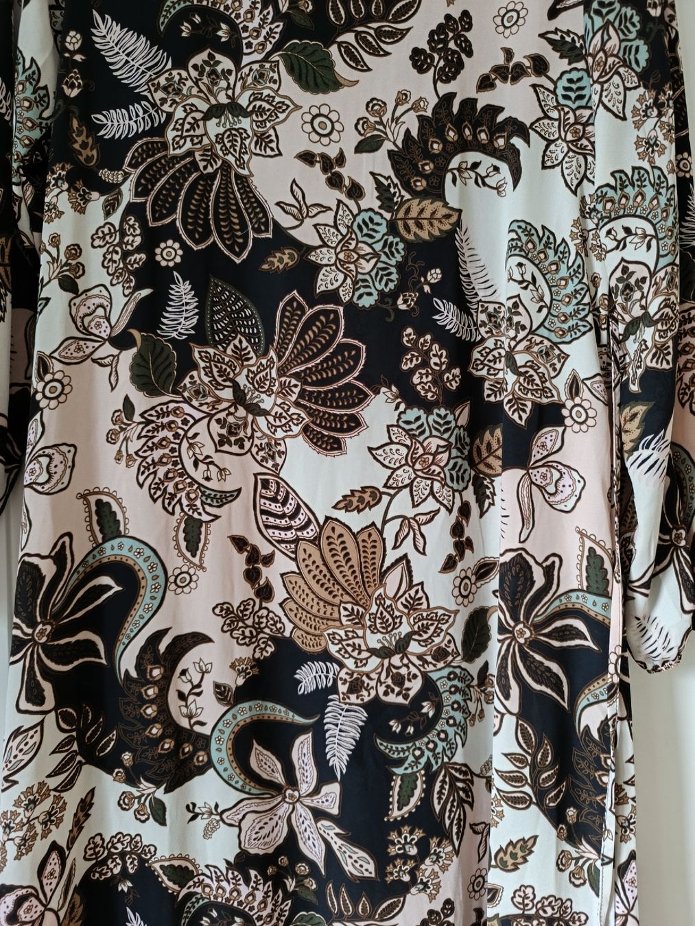 Only Robes: ONLY Kleid, Gr. S, Blumenmuster – D'occasion à Zürich par salsera44 2