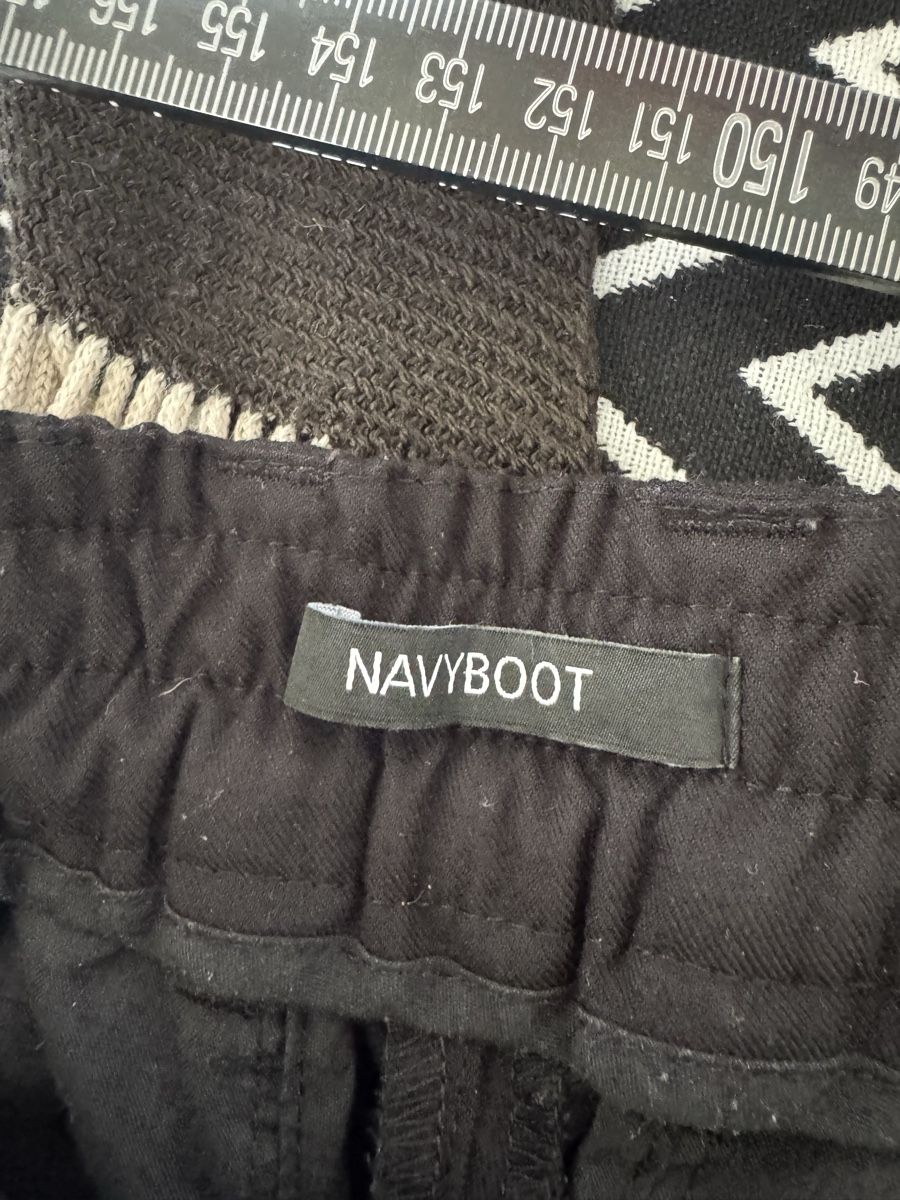Navyboot Pantaloni: Navy boot trouser - women – Usato da Münchenstein venduto da ArleneLM 3