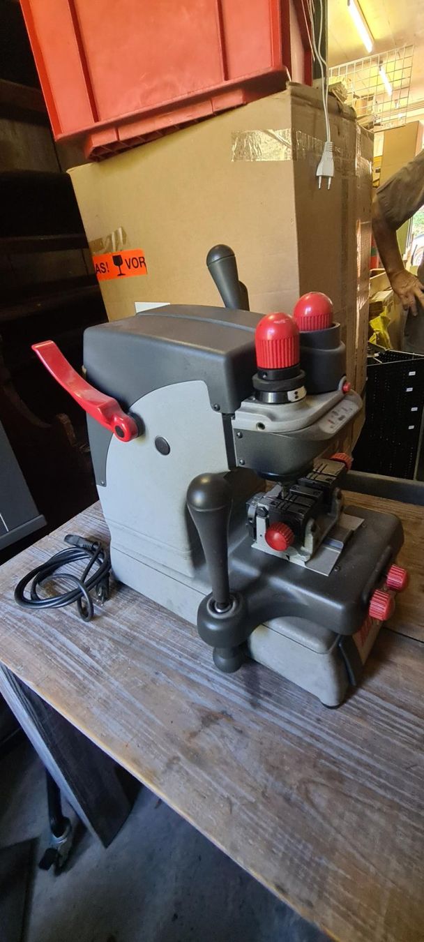 Toutes les machines: Schlüsselfräsmaschine – Neuf (Voir description) à Oberdorf BL par heinimag 3