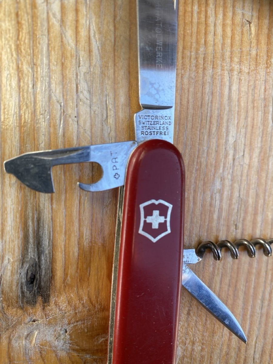 Victorinox Coltelli tascabile: Victorinox Offiziersmesser Rot – Nuovo (secondo la descrizione) da Dallenwil venduto da kavogt6 3