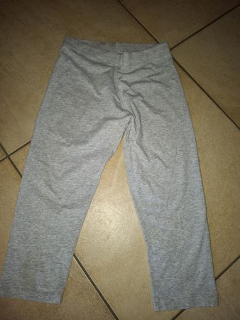 Damen Capri Hose grau Grösse S guter Zustand