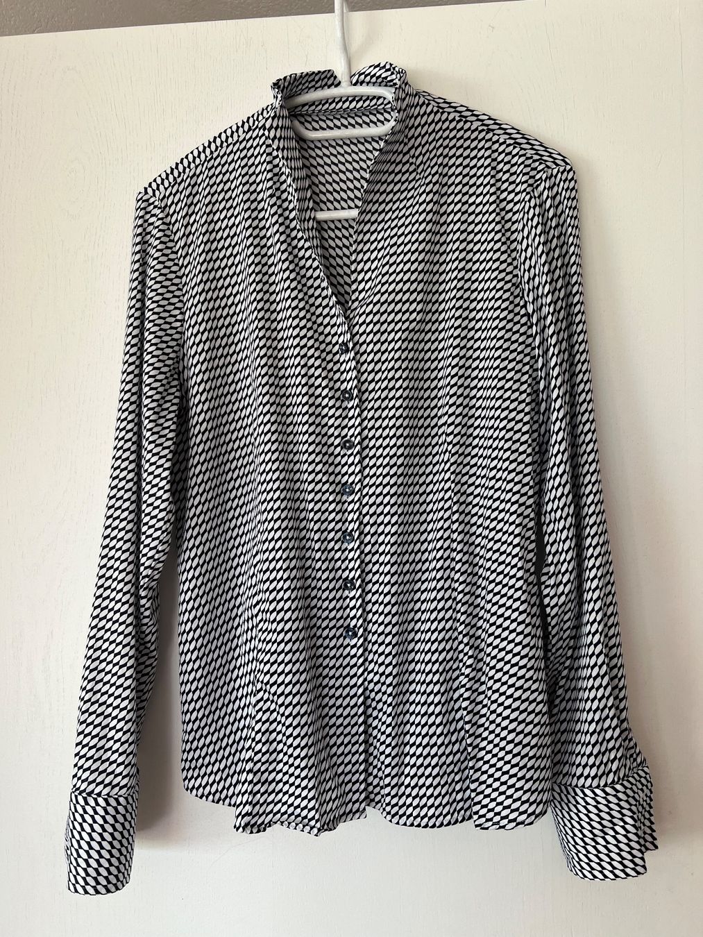 Camicette: Damen Bluse, Gr. M, schwarz-weiss – Usato da Ruggell venduto da Malbuntiger01 1