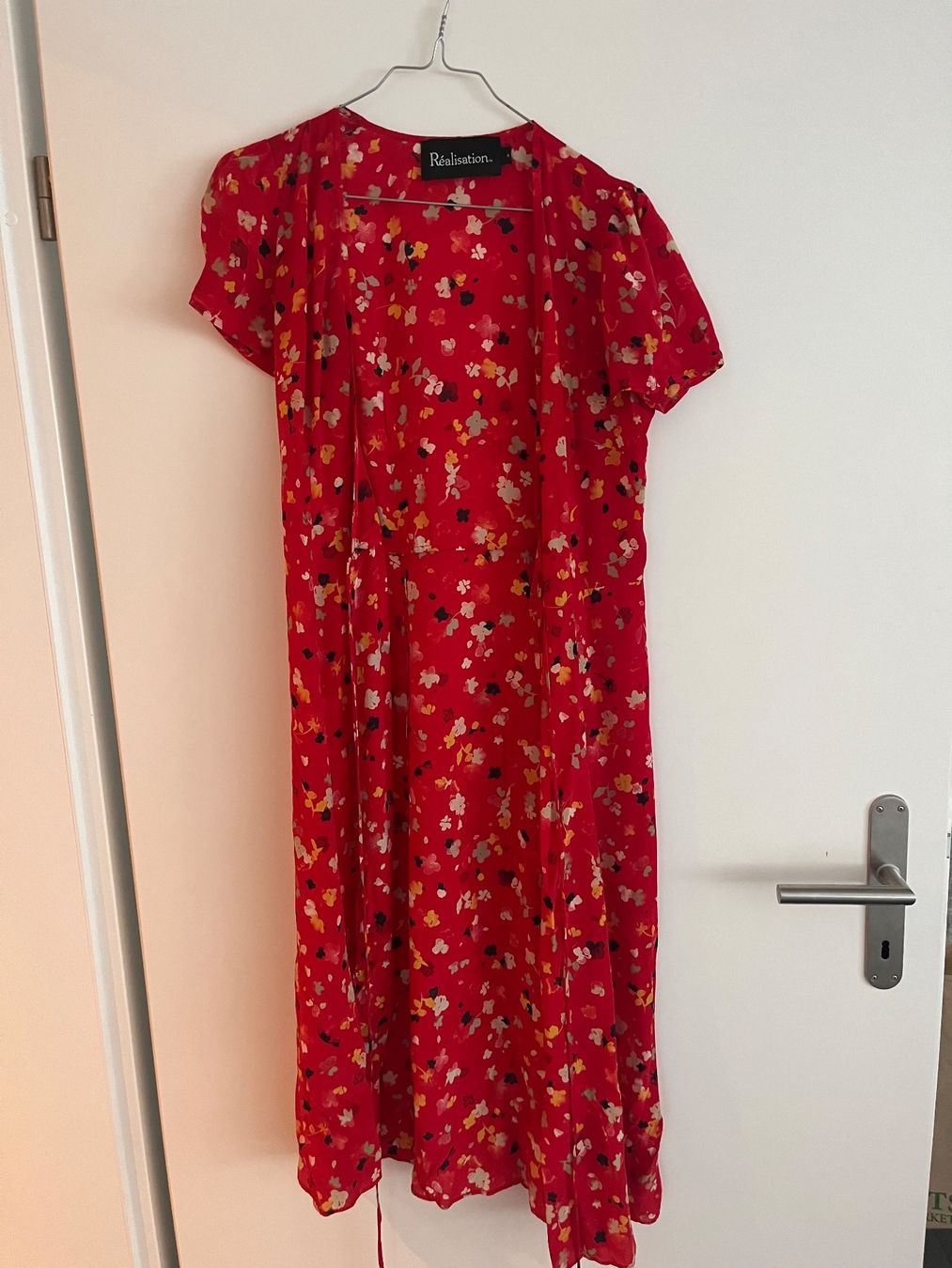 Kleider: Wunderschönes Seidenkleid von Réalisation Par, Gr. S – Gebraucht aus Rüschlikon von TulipeR8 1