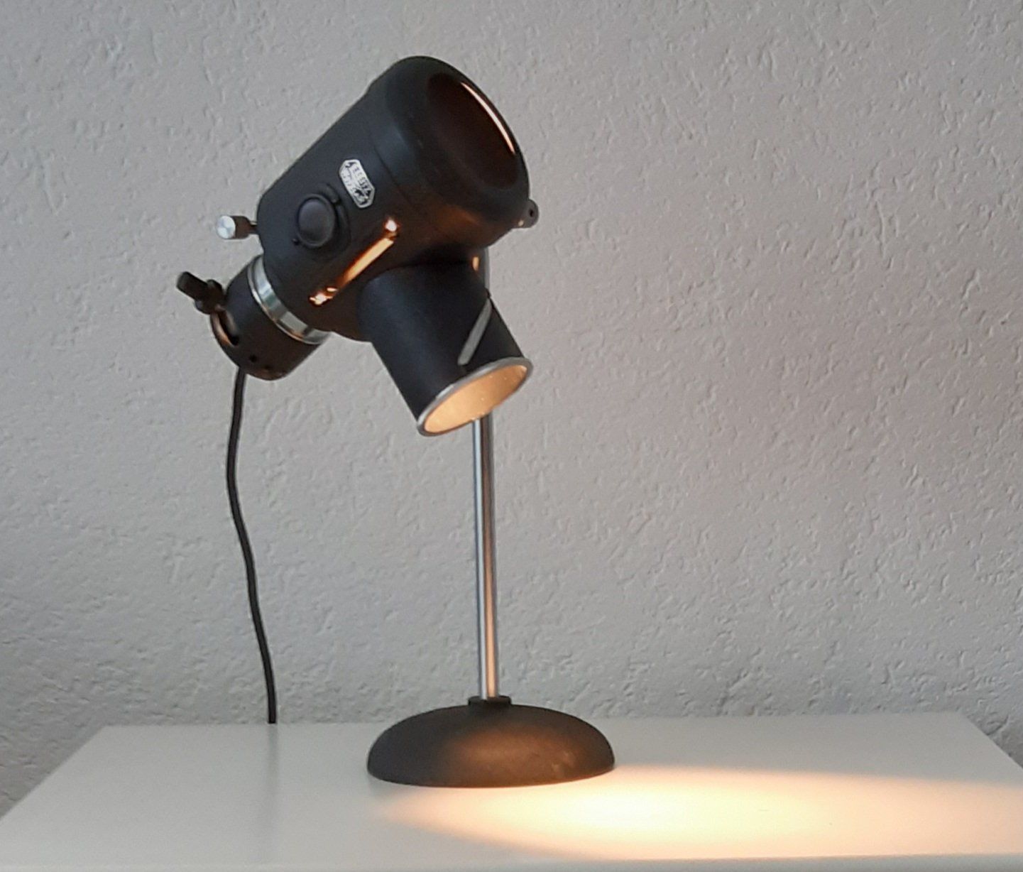 Lampade: Leitz MONLA Universallampe – Usato da Biel/Bienne venduto da Jumajo