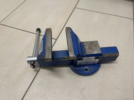 Schraubstock aus Stahl blau gebraucht guter Zustand