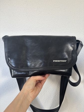 FREITAG Hawaii F41 ALL BLACK!!!