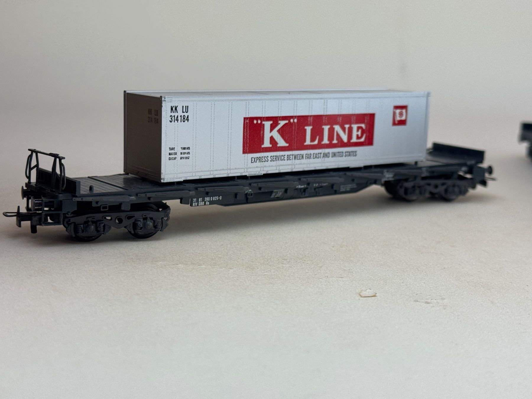 Liliput Modellini di ferrovie: Liliput Containerwagon  K Line 40 Ft Container – Usato da Elm venduto da Wikmtz 1