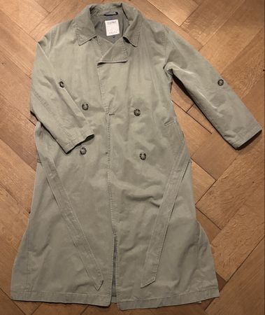 Trench Esprit vert longueur midi