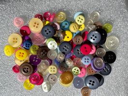 Restposten Knöpfli     kleine Knöpfe   ca 100 Stk