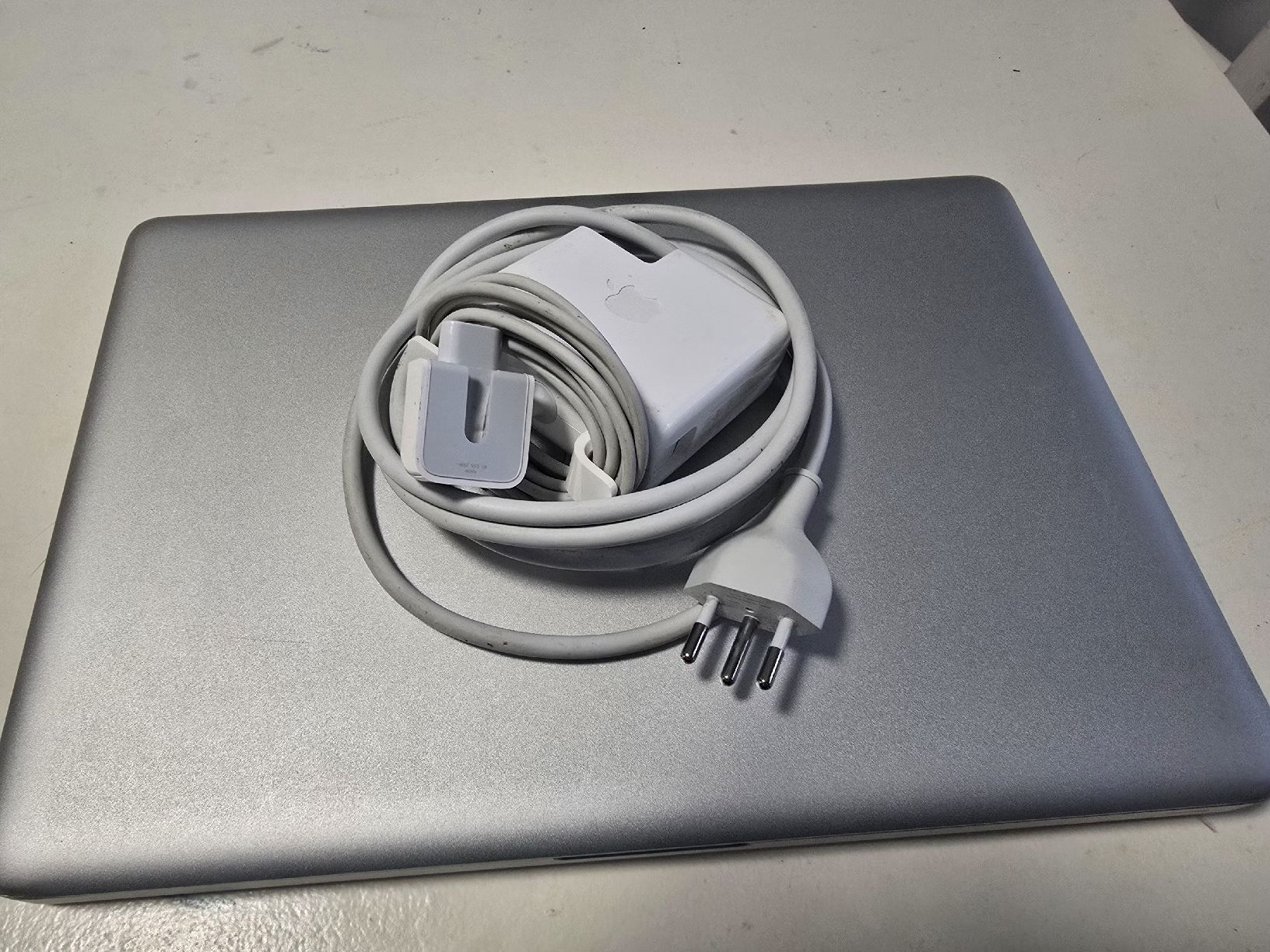 Apple Notebook: Macbook pro 2010 – Difettoso da Agno venduto da CatStyle 2