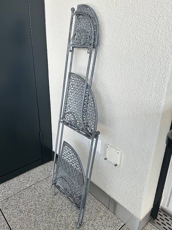 Scaffali: Eckregal mit 3 Etagen, grau – Usato da Volketswil venduto da mai_88dc 2