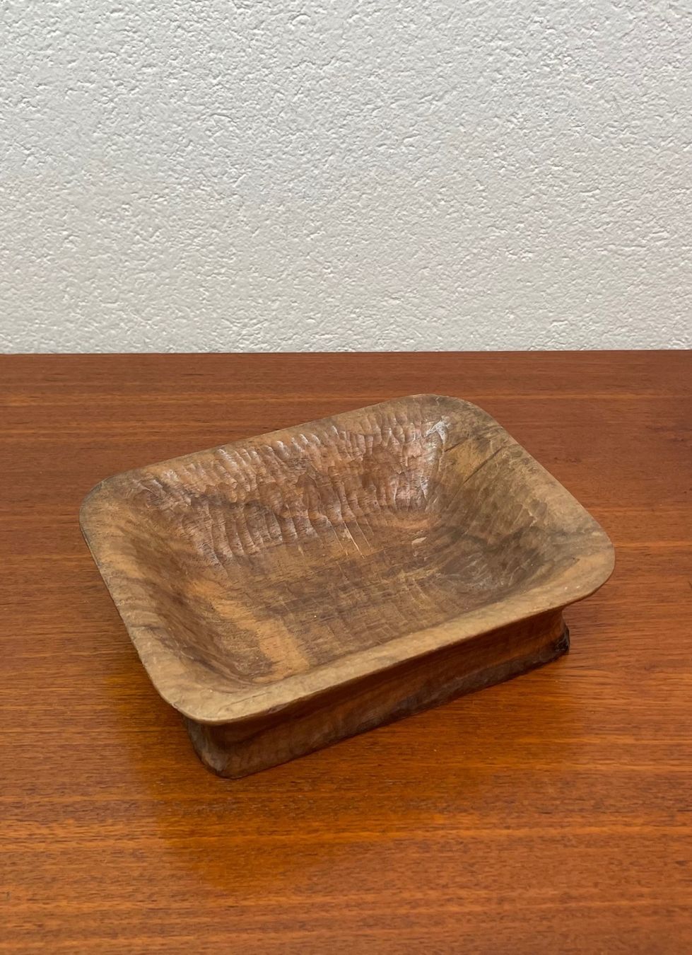 Ciotole: Formschöne vintage Holzschale geschnitzt Vide-poche Schale – Usato da Zürich venduto da Vintagewiesel 4