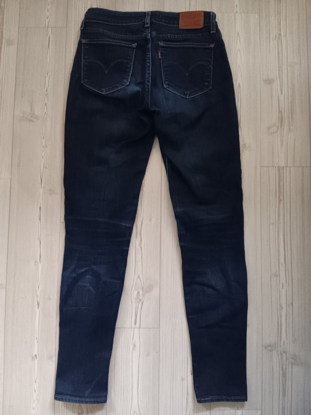 Levi's Jeans: LEVIS 711 Jeans SKINNY taille / Grosse 26 – Usato da Cossonay-ville venduto da Super-Price-Quality 5
