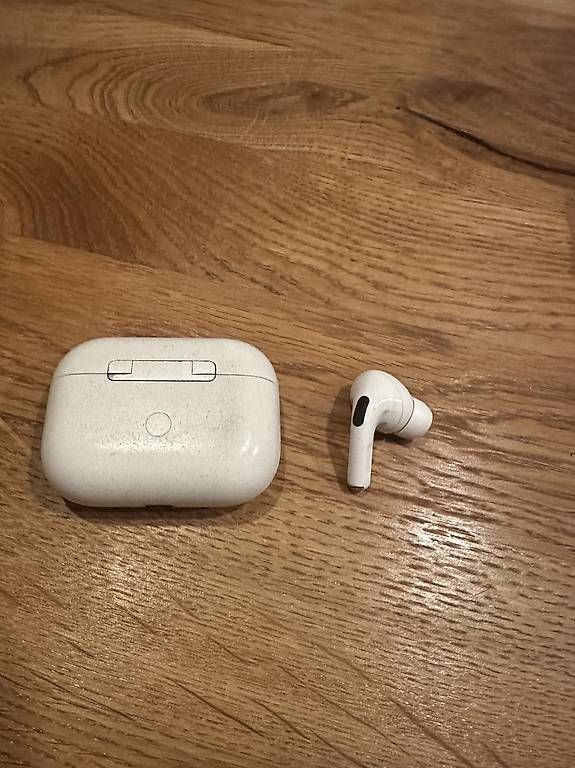 Cuffie: Apple Airpods Pro Rechts mit Case. – Usato da Winterthur venduto da Marco_23 1