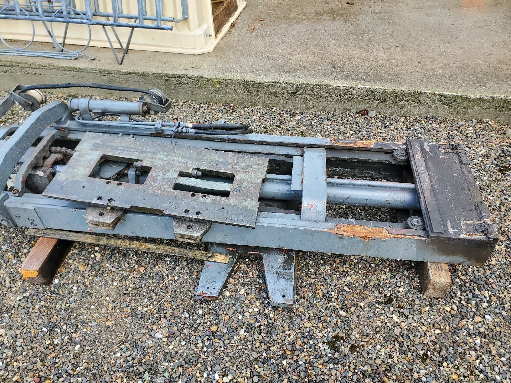 Carrelli elevatori e a forche: Hubmasten zu Stapler – Usato da Rumlikon venduto da ladaniva1.9 2