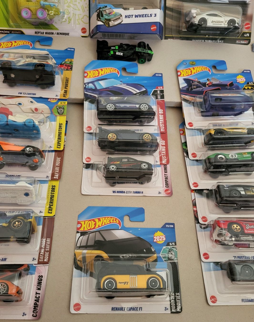 Hot Wheels Modellini d'auto: Hot Wheels Renault Espace F1 – Nuovo e nell'imballaggio originale da Zürich venduto da MDC0 1