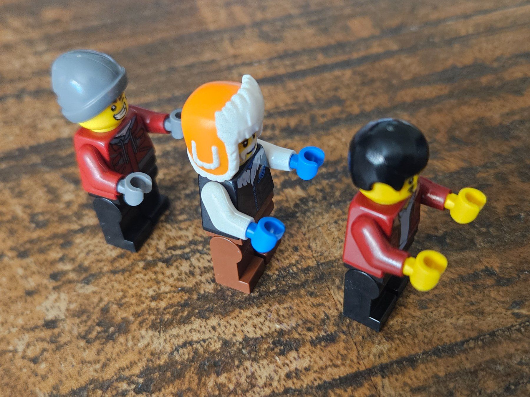 Lego Kit di costruzioni: lego lot de 3 figurines – Usato da Confignon venduto da Ecrofigs 3