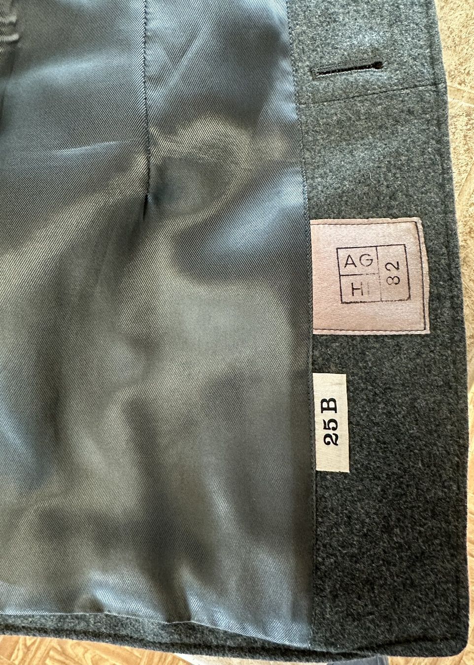 Uniformi: Uniform Jacke eines Offiziers – Usato da Hergiswil NW venduto da hpb_9bvx 4
