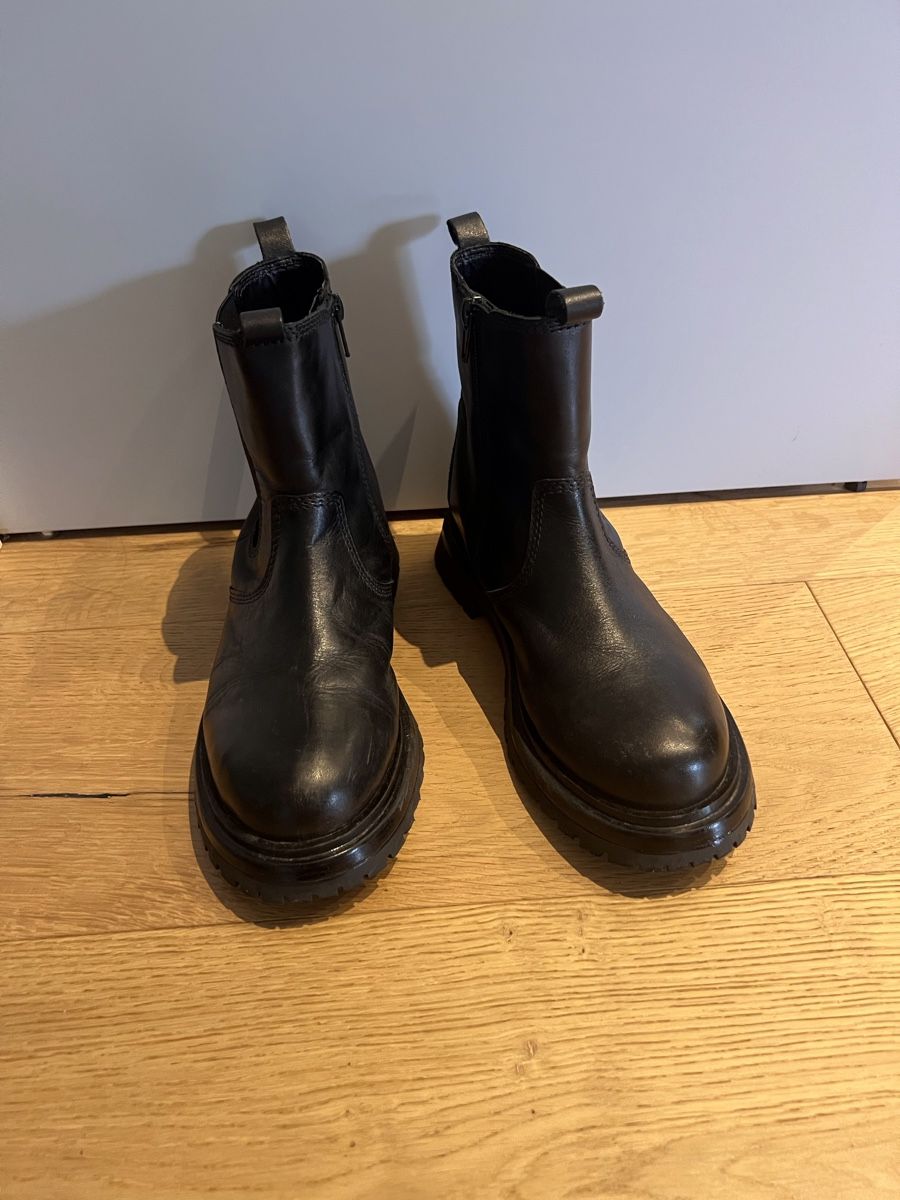Zara Schuhe für Mädchen: Mädchen Stefelette ZARA Gr. 37 – Gebraucht aus Canobbio von miro002