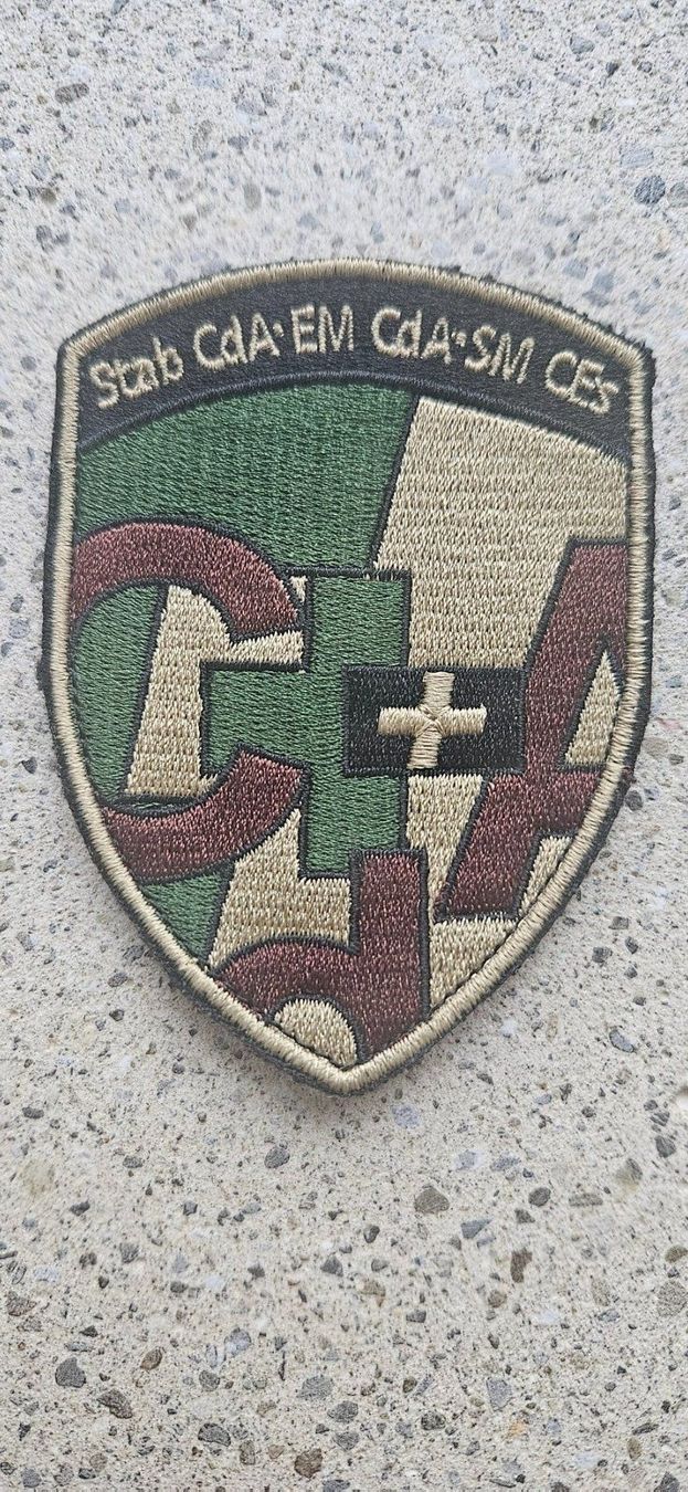 Schweizer Armee Placchette & Badge: *** Badge Stab CdA mit Klett *** – Nuovo e nell'imballaggio originale da Riedholz venduto da fr_sIruP