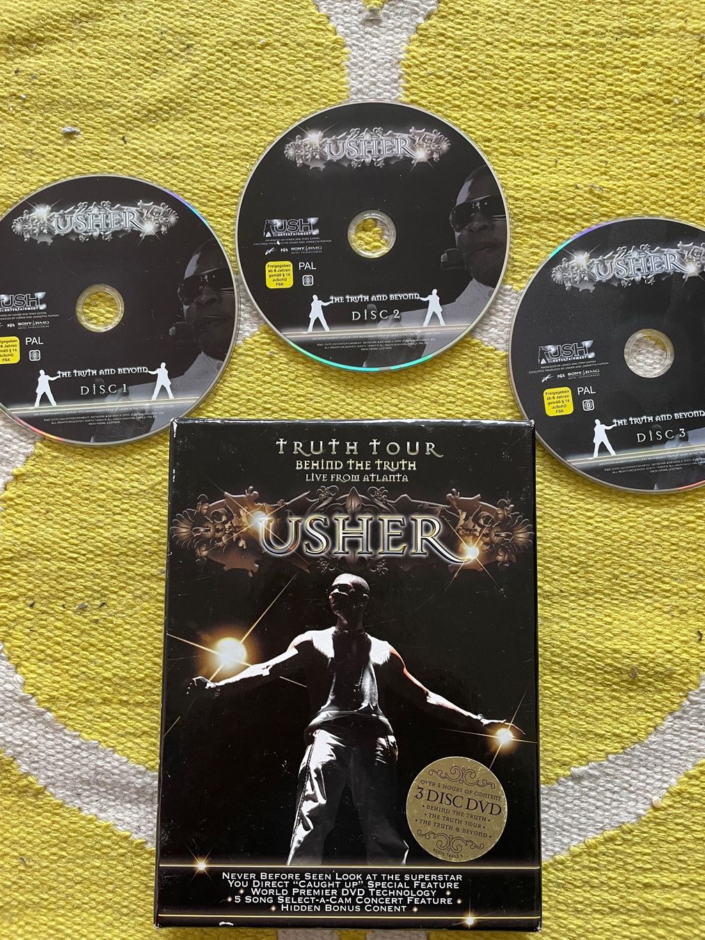 Tutti i DVDs: USHER-3DVD BEHIND THE TRUTH LIVE FROM ATLANTA – Usato da Rorschacherberg venduto da CD-Roli