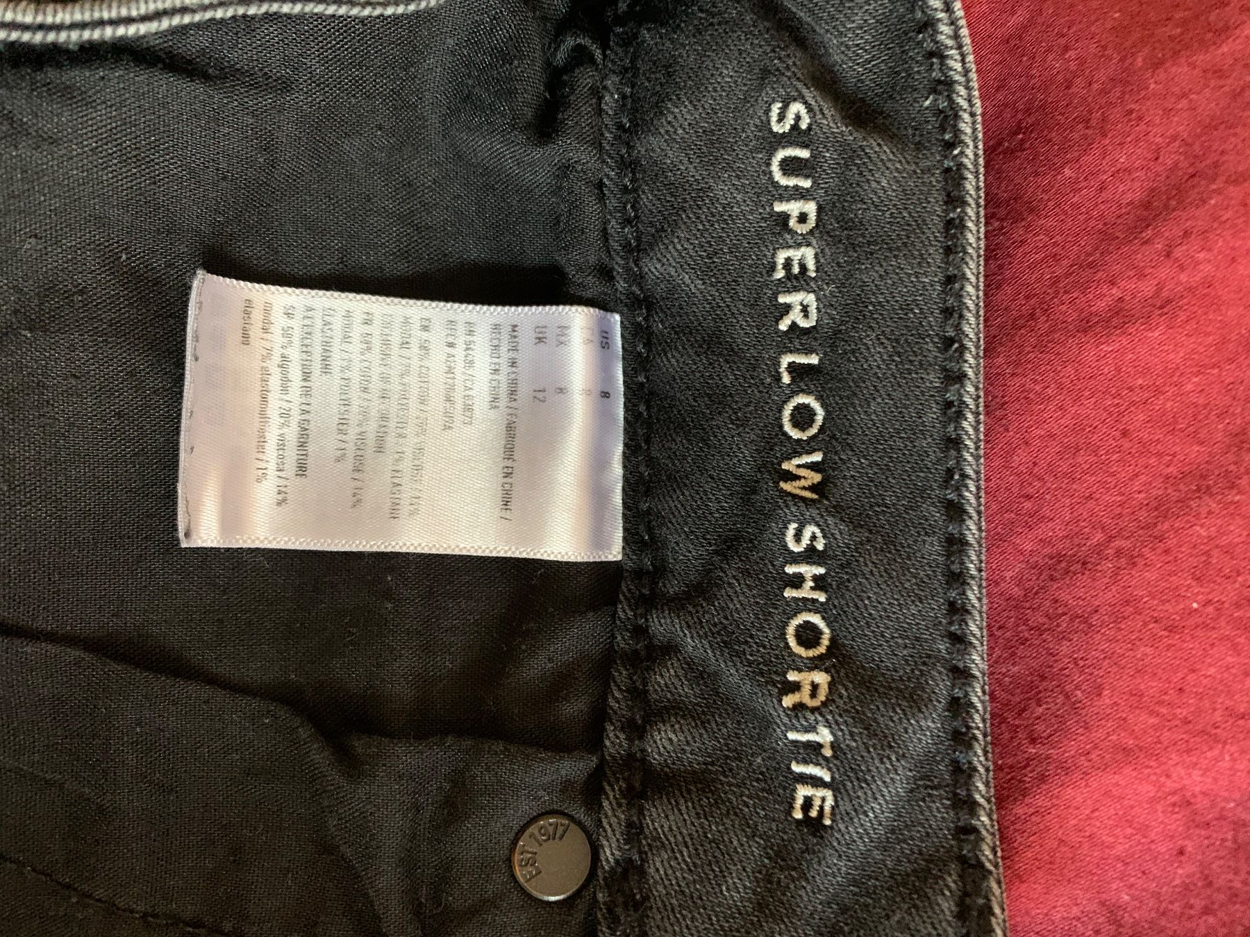 American Eagle Jeans: American Eagle low rise shorts – Gebraucht aus Bern von  1