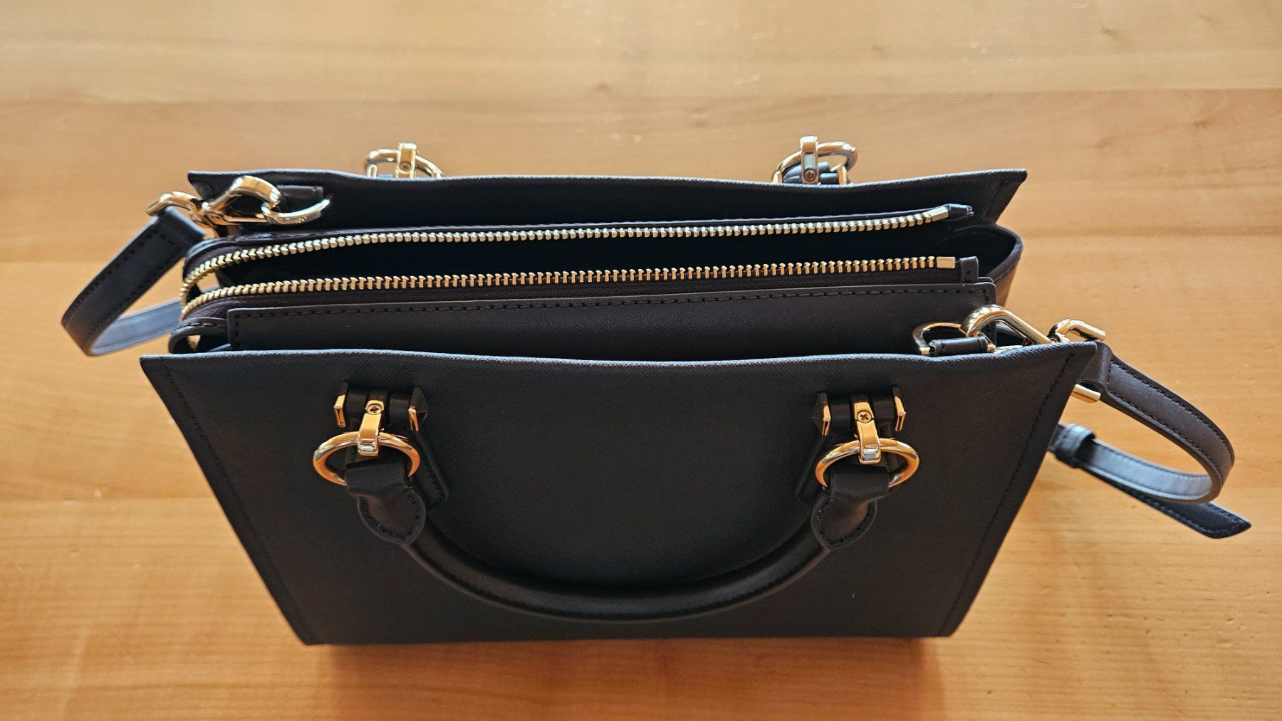 Michael Kors Borse da donna: Handtasche Michael Kors – Nuovo (secondo la descrizione) da Schangnau venduto da COBRASOL 2