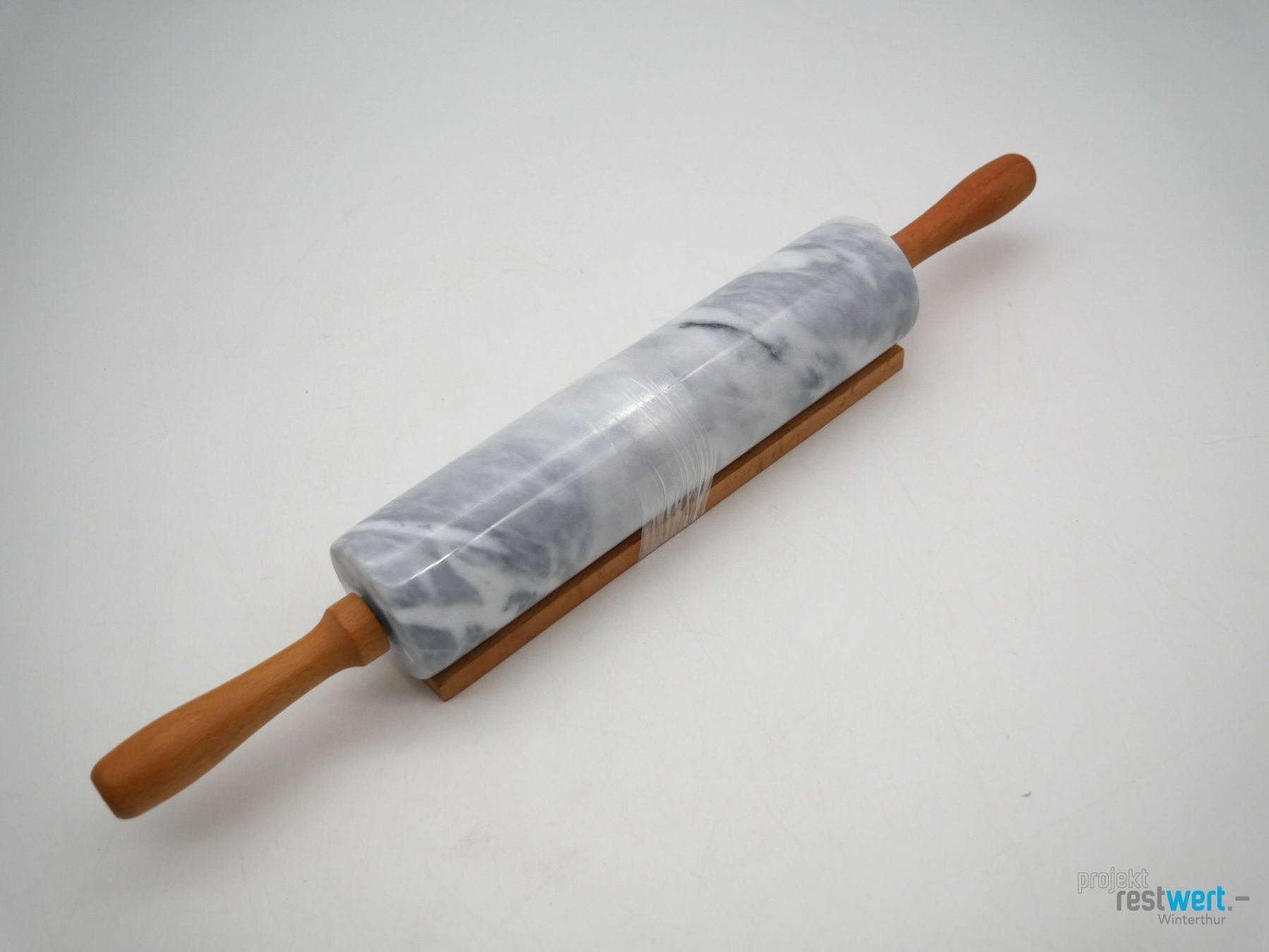 Küchengeräte: EVA - Teigroller aus Marmor (25cm Rollteil) – Neu (gemäss Beschreibung) aus Winterthur von Restwert_Winterthur 2