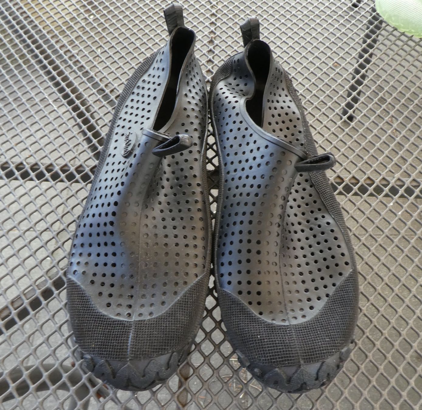 Herrenschuhe: Badeschuhe 43/44Gr. – Neu und originalverpackt aus Siebnen von GluckPilz5684