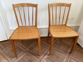 2 Holzstühle
