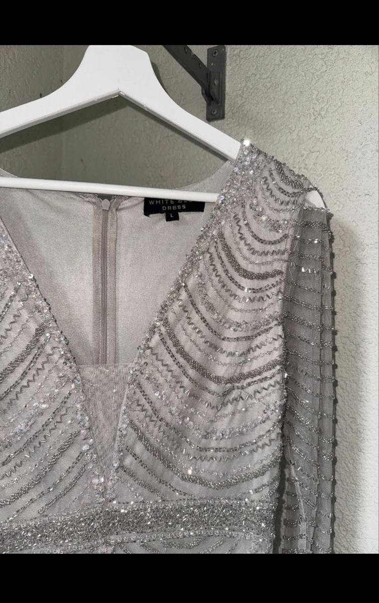Kleider: Langes Abendkleid Grösse L mit Perlenbesatz – Gebraucht aus Glattbrugg von kap_hw5p 1