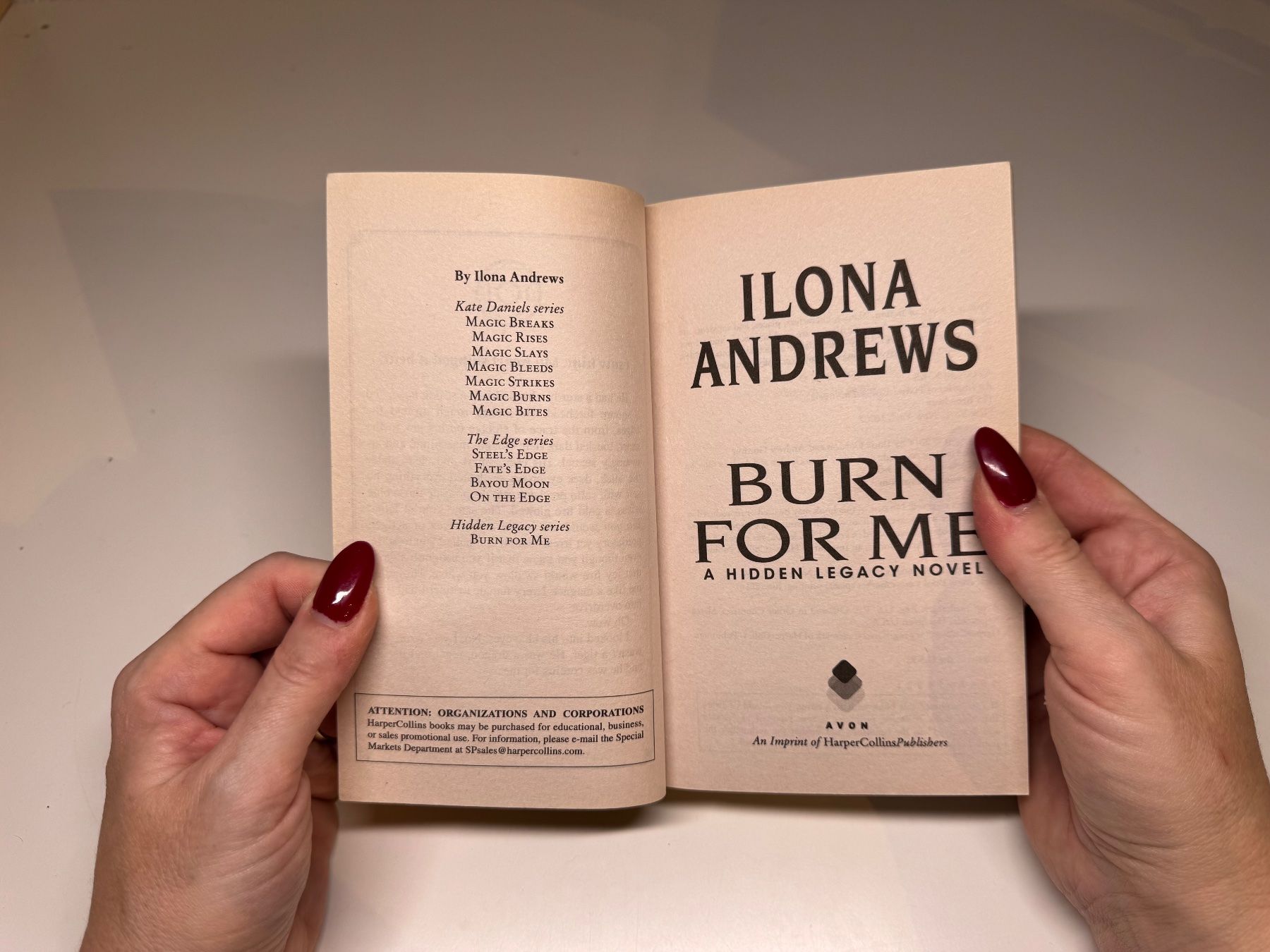 Libri: NOVEL: Ilona Andrews, Burn for me – Usato da Grosswangen venduto da English_books 2