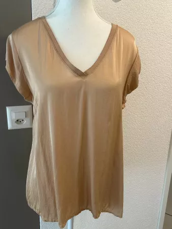 Damen T-Shirt glänzend beige V-Ausschnitt