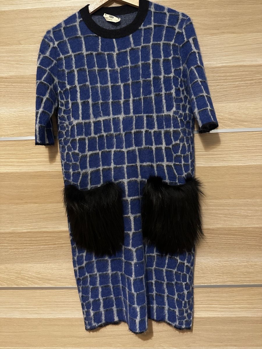Fendi Kleider: Fendi dress with real fur – Neu (gemäss Beschreibung) aus Sorengo von dis_tfq6