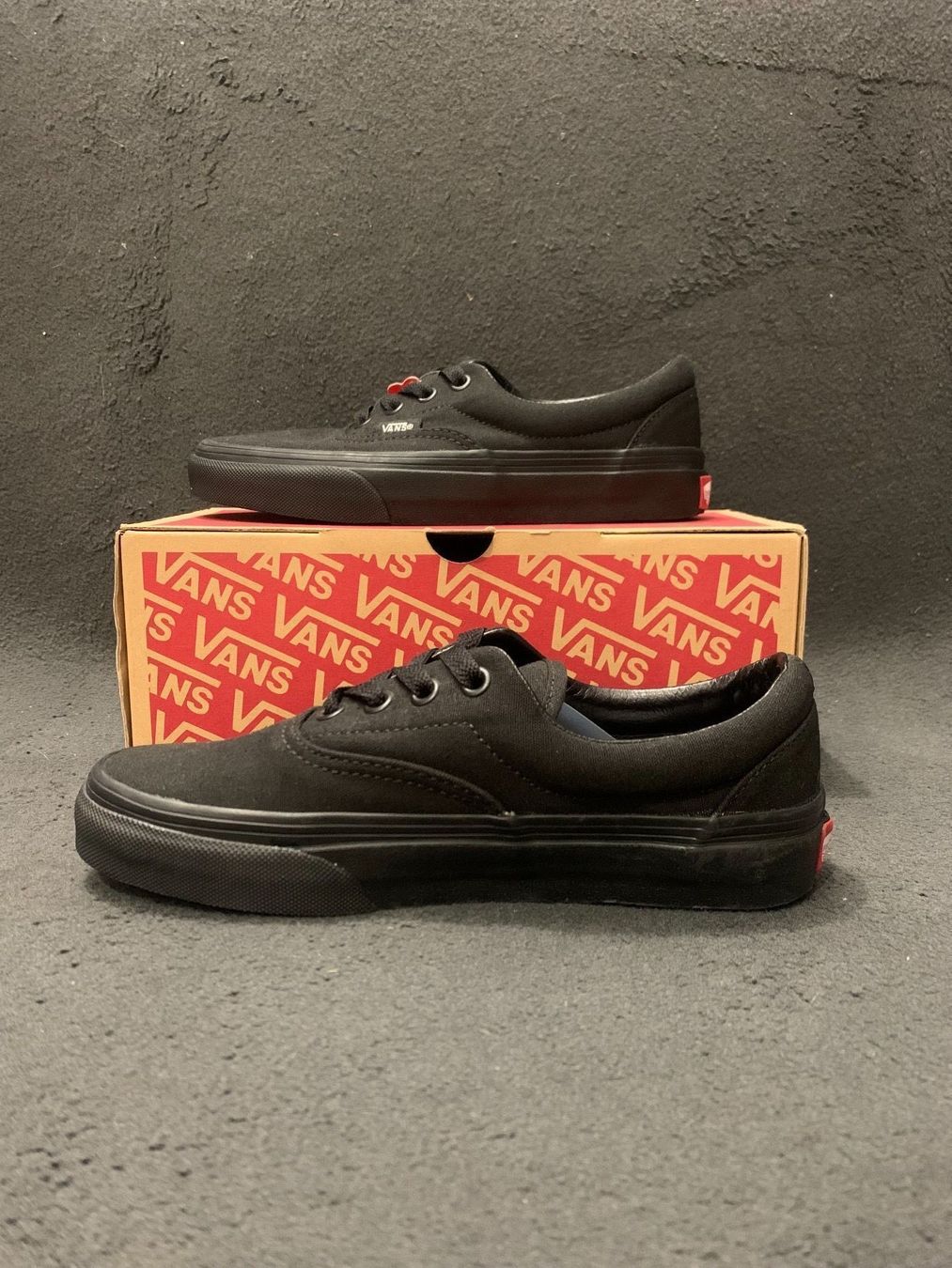 Vans Scarpe da uomo: Vans Era All Black, Grösse 34.5 – Nuovo e nell'imballaggio originale da Zürich venduto da LIQUIDATOR.CP 1