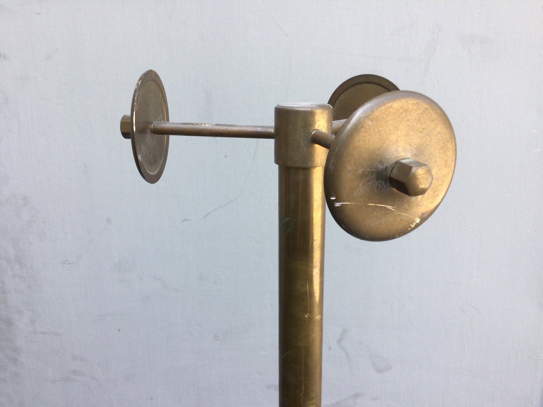 Porte manteau: Art Deco Messing Garderobenständer Typ Sputnik – D'occasion à Wangen SZ par kuriosum12 5