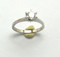 Solitär in 18 Karat Weissgold