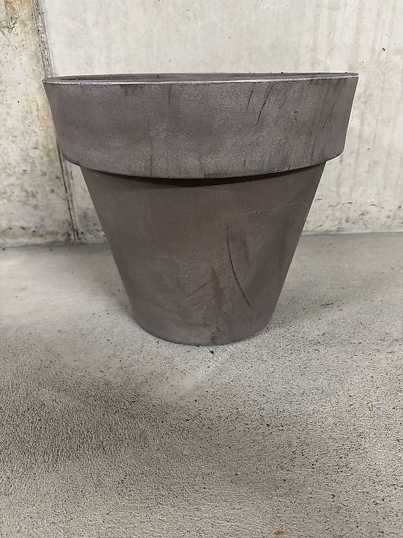 Pots de fleurs: Blumentopf – D'occasion à Urtenen-Schönbühl par sie_rah