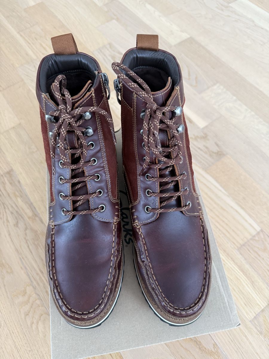 Clarks Scarpe da uomo: NEW! Lederschuhe Clarks Grösse 44.5 – Nuovo e nell'imballaggio originale da Ebikon venduto da Rechsteiner90 1