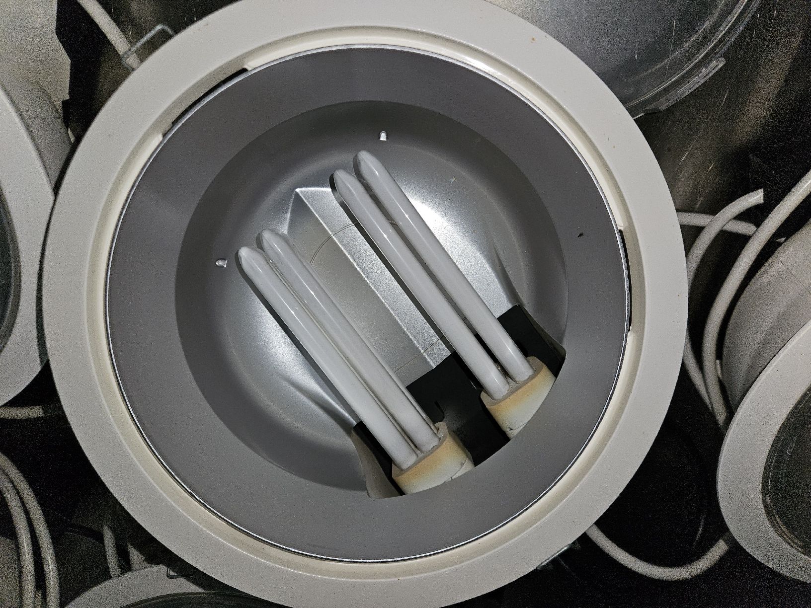 Lampadari & plafoniere: Deckeneinbauleuchten Gastroküche – Usato da Morschach venduto da Hanswi 3