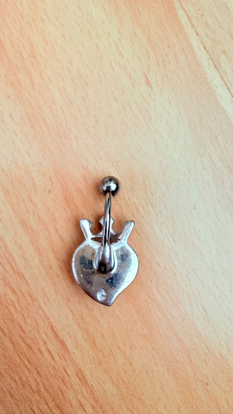 Bijoux piercing: • Bauchnabelpiercing / Piercing • – D'occasion à Basel par mendoza13 1
