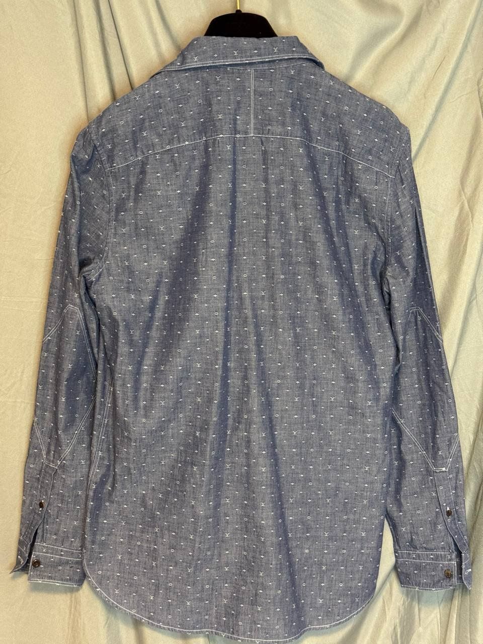 Camicie: Louis Vuitton Chemise – Usato da Cologny venduto da Nayiri 5