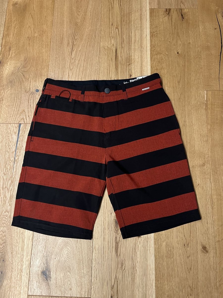 Pantalons: Badehose Volcom Gr. 32 – D'occasion à Stans par Jaeseli