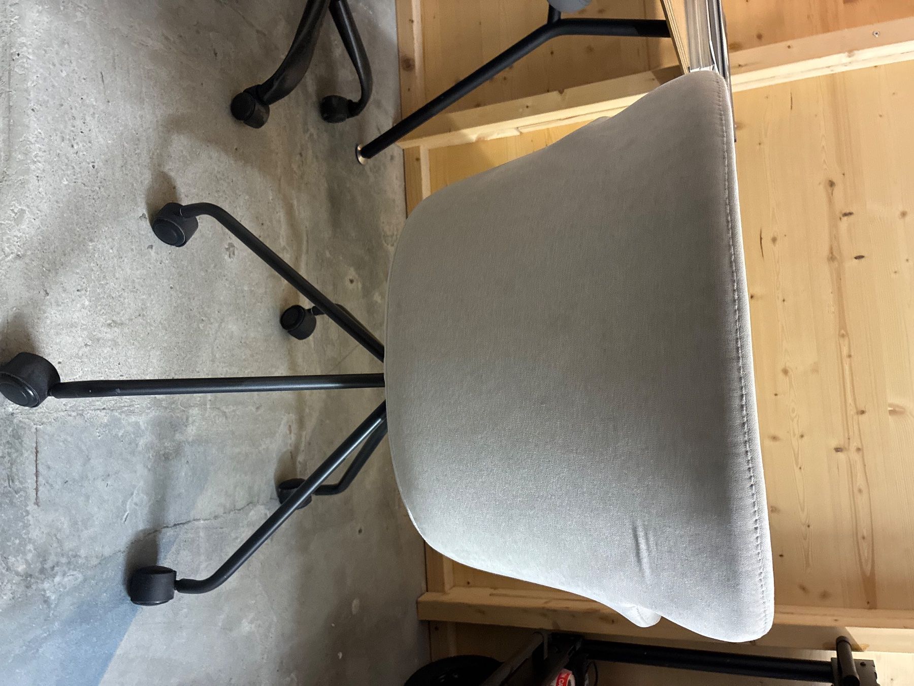 Pfister Chaises: Bürostuhl Pfister – D'occasion à Fribourg par waves55 5