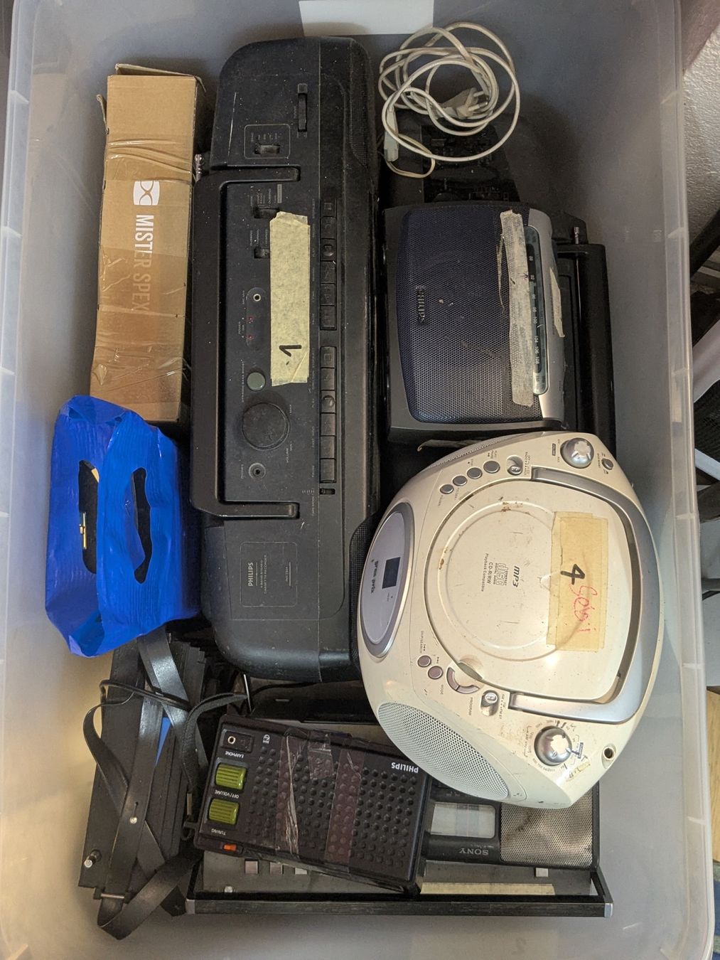 Radios: 12 Analog Radios – Gebraucht aus Zürich von t-o-b-i-a-s